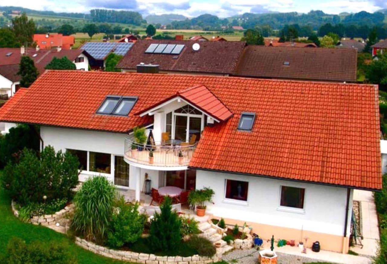 Ferienwohnung Bellissima Ering Buitenkant foto